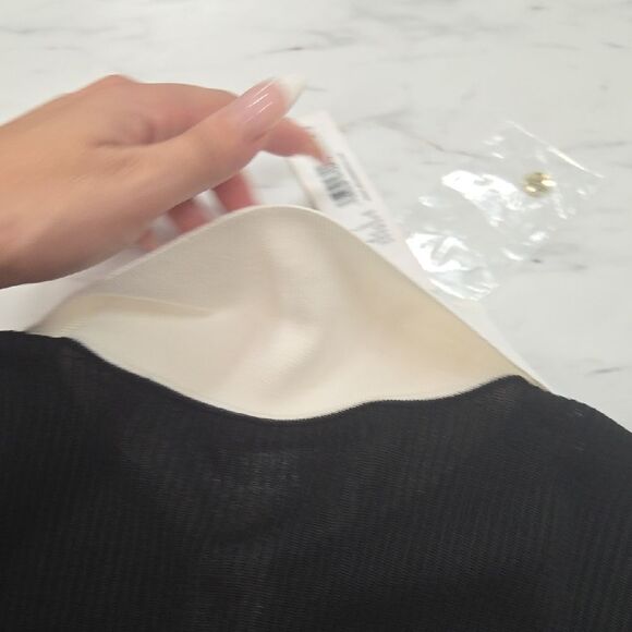 Alice + Olivia Womens Polo in Black and Cream - Picture 10 of 11